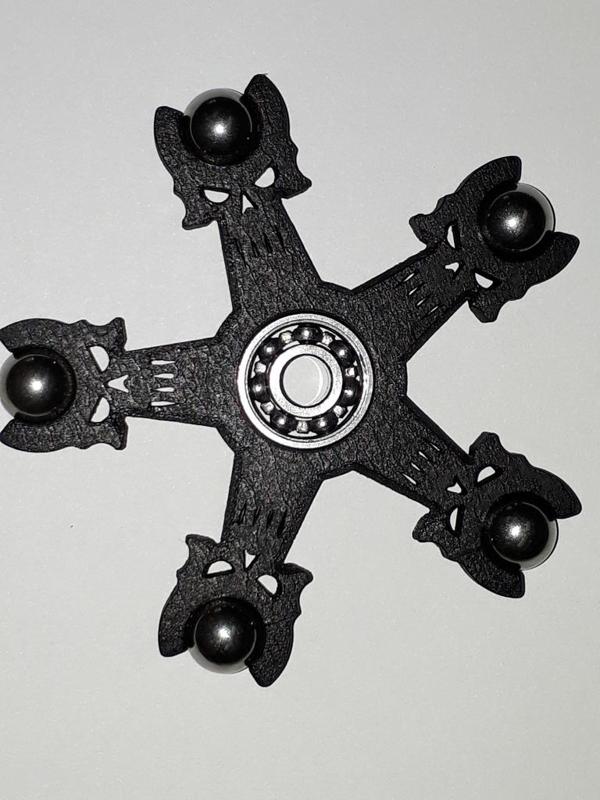 Fidget spinner (skull )