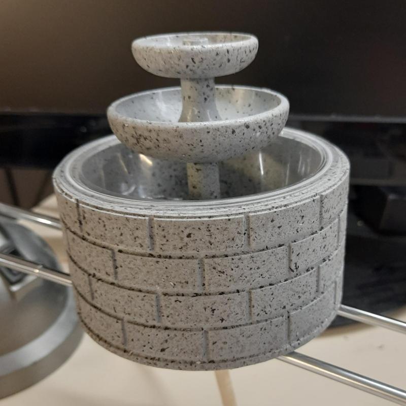 Fountain for garden railroad