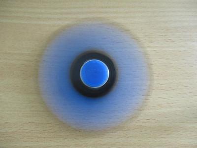 Fidget spinner with stainless steel large flat washer DIN9021