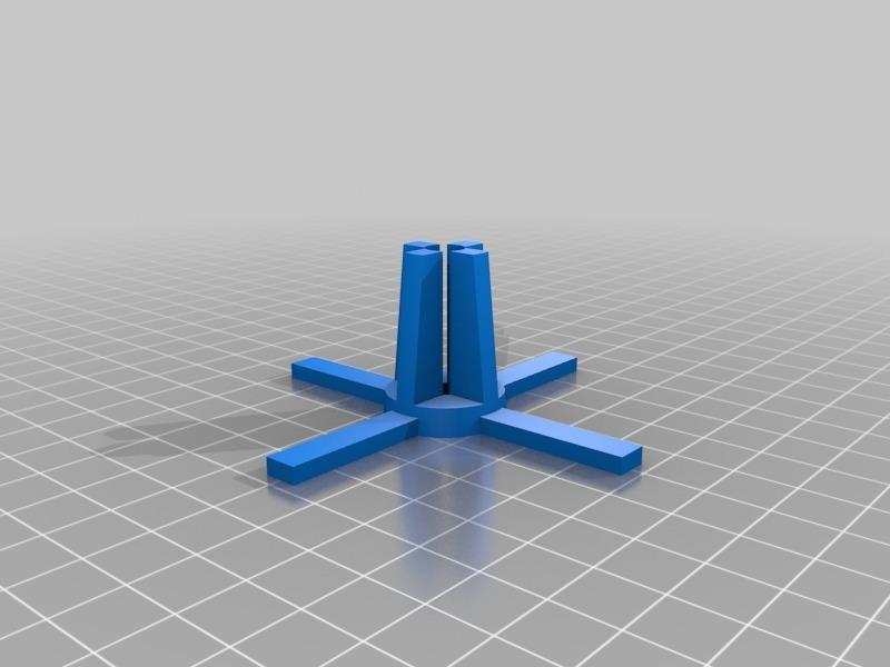 Test tube holder for electrolysis