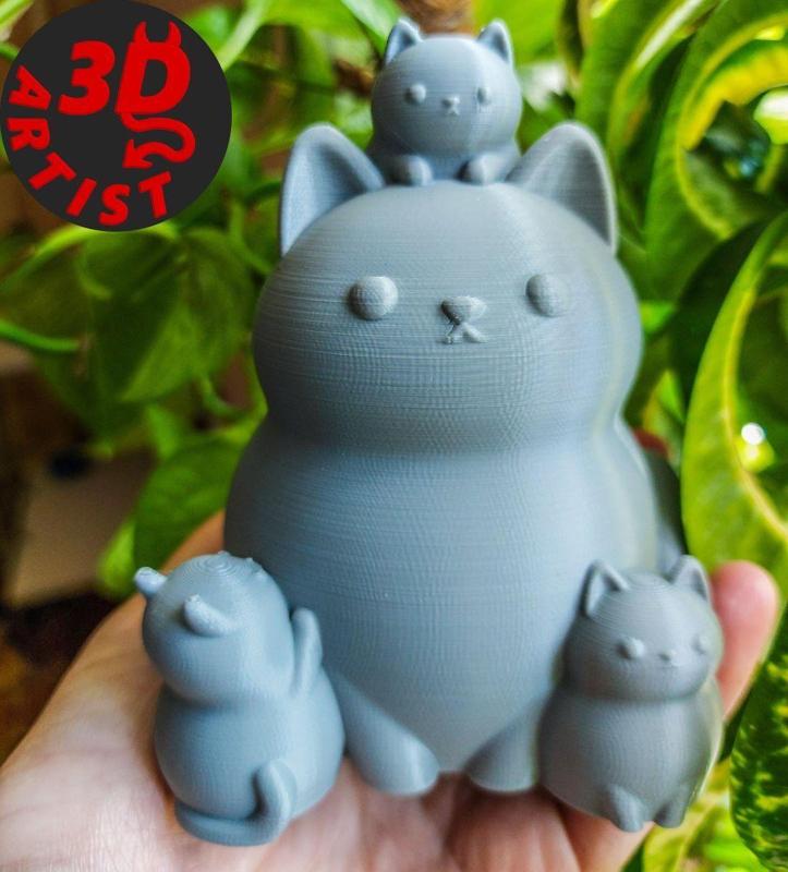 Mother Cat with Kittens Figurine. Version 2