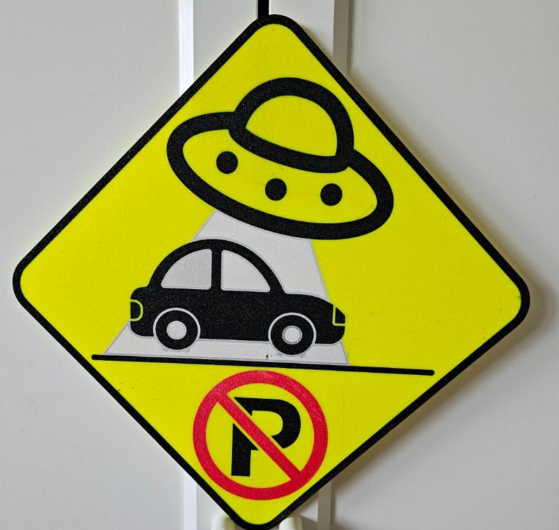 No parking beam up Parkplatz Schild UFO Parkverbot