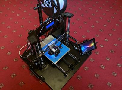 Portable i3 printer with rotating tablet