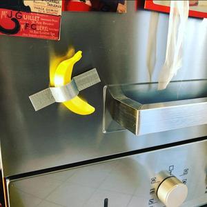 Magnet Banana cattelan