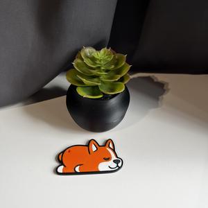 DOG SLEEPING KEYCHAIN