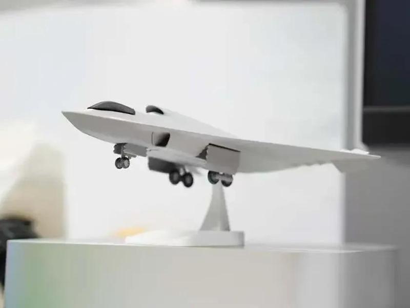 China's Sixth-Generation Fighter Jet, Super-Sized 25cm, Extremely Impressive