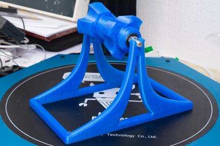 Spool holder for 8mm rod type spool rollers (standard & large)