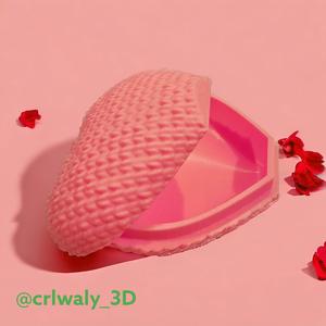 Knitted Heart Box
