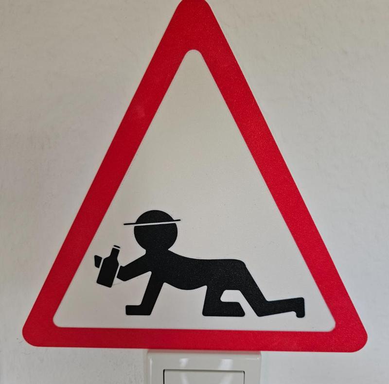 Vatertag Warnschild - drunken people crossing sign