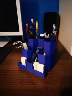 Pen holder