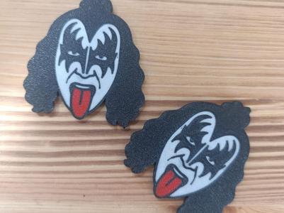 Gene simmons keychain and magnet
