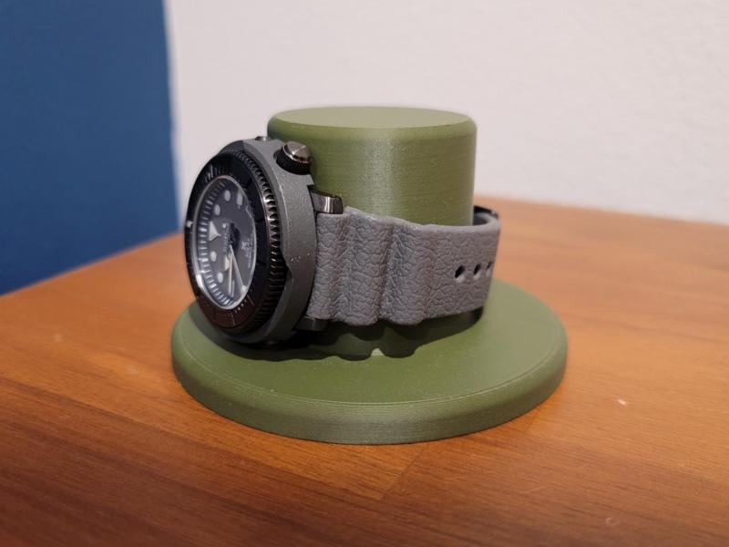 Single Watch Stand - Simple Design