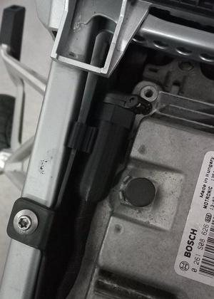 BMW R1200 GS (LC) 2013 housing for a additional on-board socket
