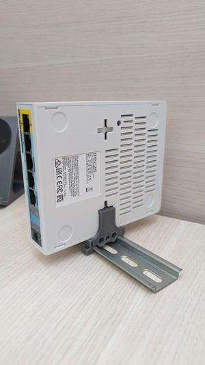 Din rail mount Mikrotik RB951UI-2HnD