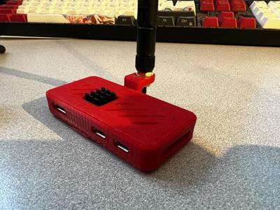 Pi Zero W case with WiFi antenna connector