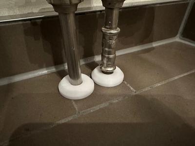 Heizungsrohr Rosetten / Heating pipe covers