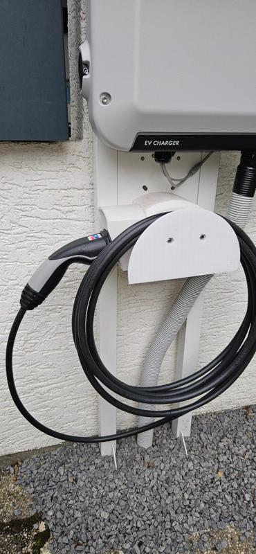 Wallbox type 2 plug and cable holder for up to 7.5m
