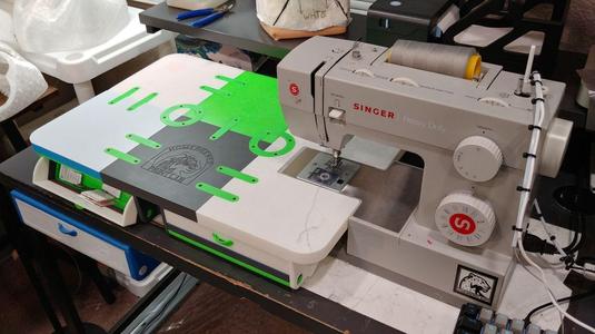 SINGER Heavy Duty Extension Table