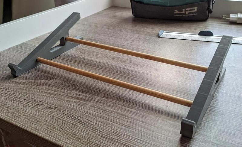 Desk Laptop/Tablet stand   