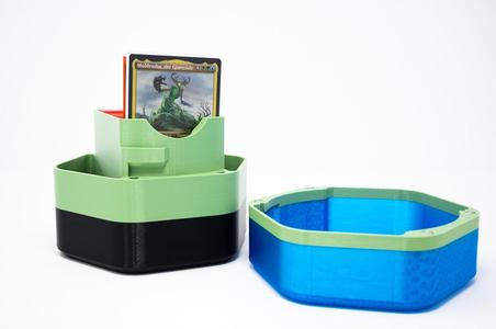 Commander Sized Hexagon Deck Box with Magnetic Lid