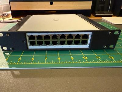 10" Homelab Rack Ubiquiti PoE 16 Lite   
