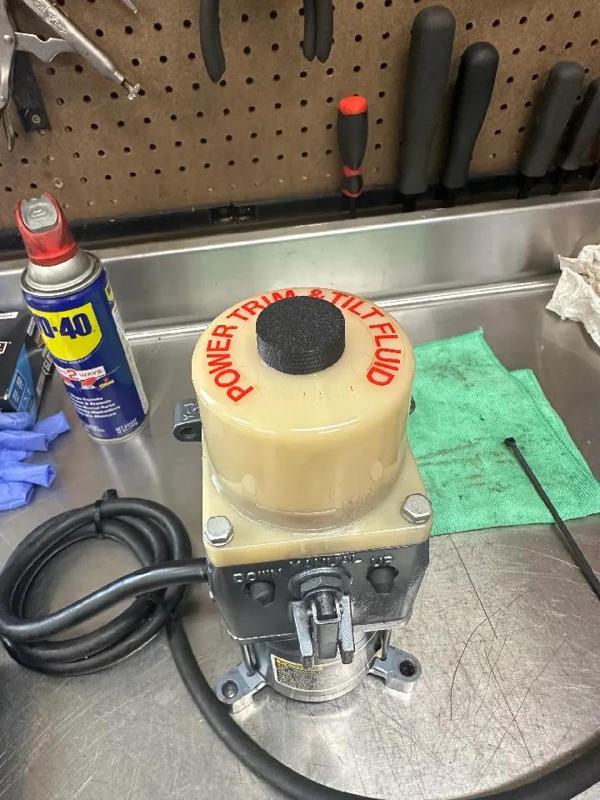 Yamaha Stern Drive Power trim pump plug   