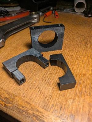 A holder for 1" hydraulic hose crimps, 39mm   