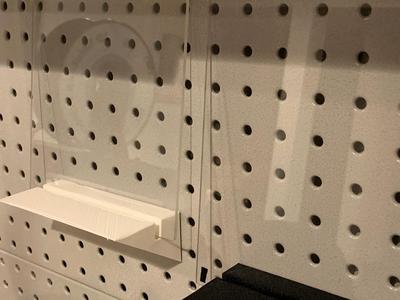 Pegboard pedestal for 3D printer glass beds   