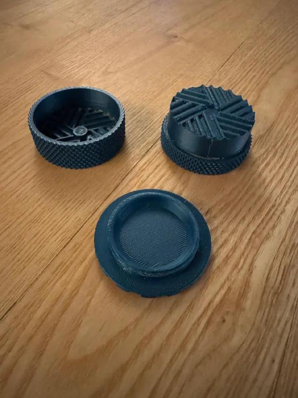 Magnetic Weed grinder with storage   