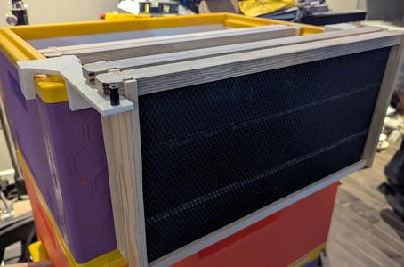 HiveIQ Bee Frame Holder   