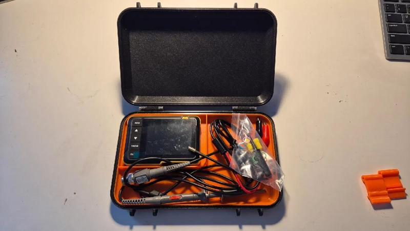 DSO152 FNIRSI oscilloscope box (120x200)   