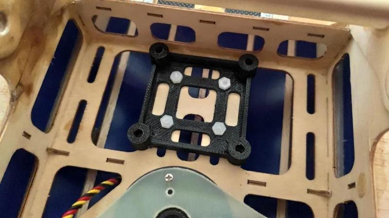 Anti-vibration plate mount for RC airplane receiver   