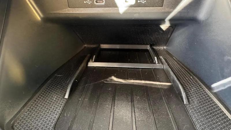 slide Iphone 16 pro max Cupra Formentor-slitta Iphone 16 pro max Cupra Formentor   