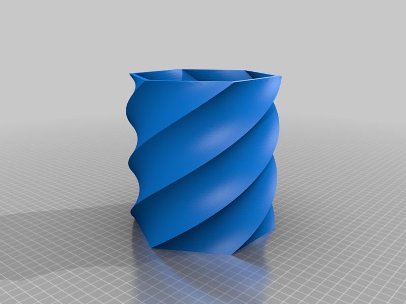 Classic swirl vase