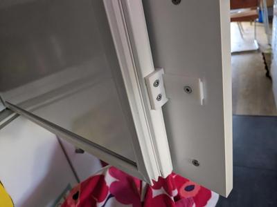 Einbaukühlschrank Gleitschiene