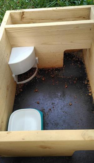 Futterbox für Igel - dry food box for hedgehog