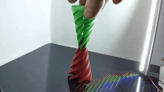 Vortex Thread Illusion