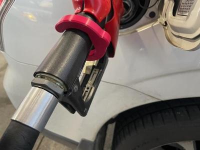 Gas Pump Clip Auto-Pump