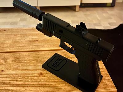 Glock 19 v9 new slide: Display Stand remix