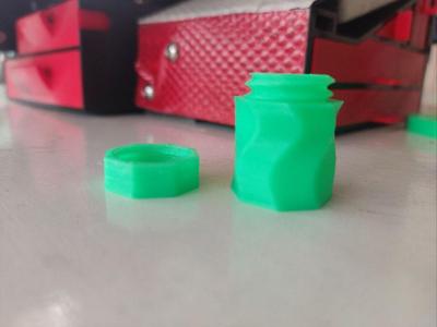 frasco con tapadera de rosca