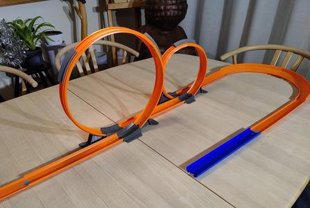 Hot Wheels Loop with 3 or 2 tracks