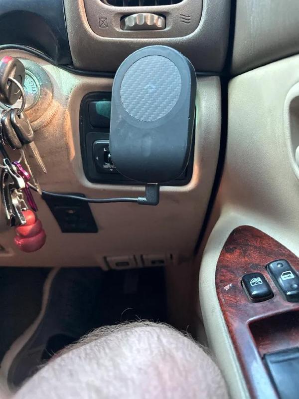 LC100 Switch Replacement Phone Mount 17mm Ball   