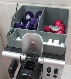 Box für Kapseln, Zucker, Löffel auf das Dach der Nespresso Lattissima EN 680