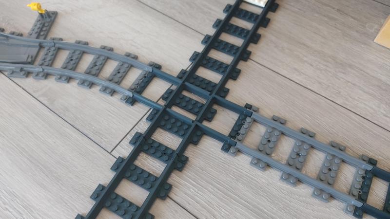 Lego train - Cross track rail