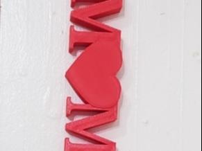 Love MOM sign