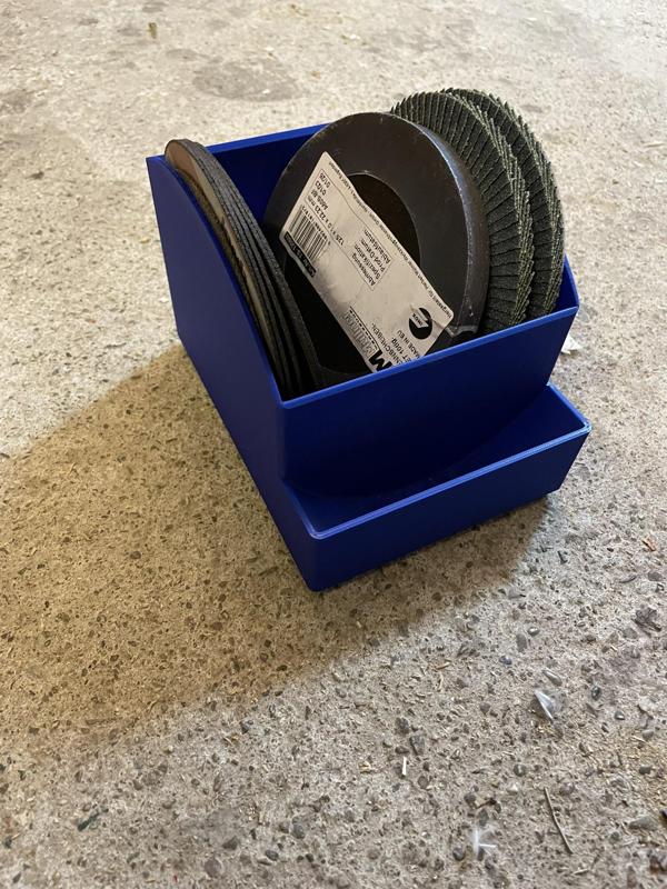 Gridfinity Angle Grinder Disc Bin