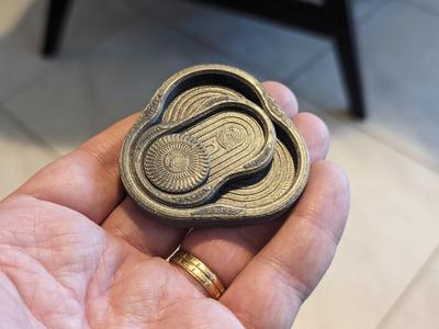Magnetic fidget toy.