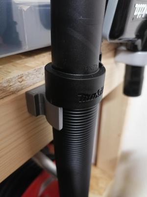 Makita DCL182 flex hose Holder