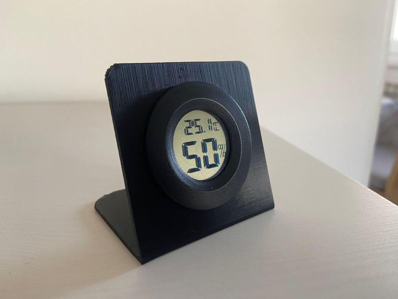 Round thermostat holder