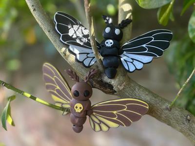 Articulated Death's Head Hawk Moth Fidget 